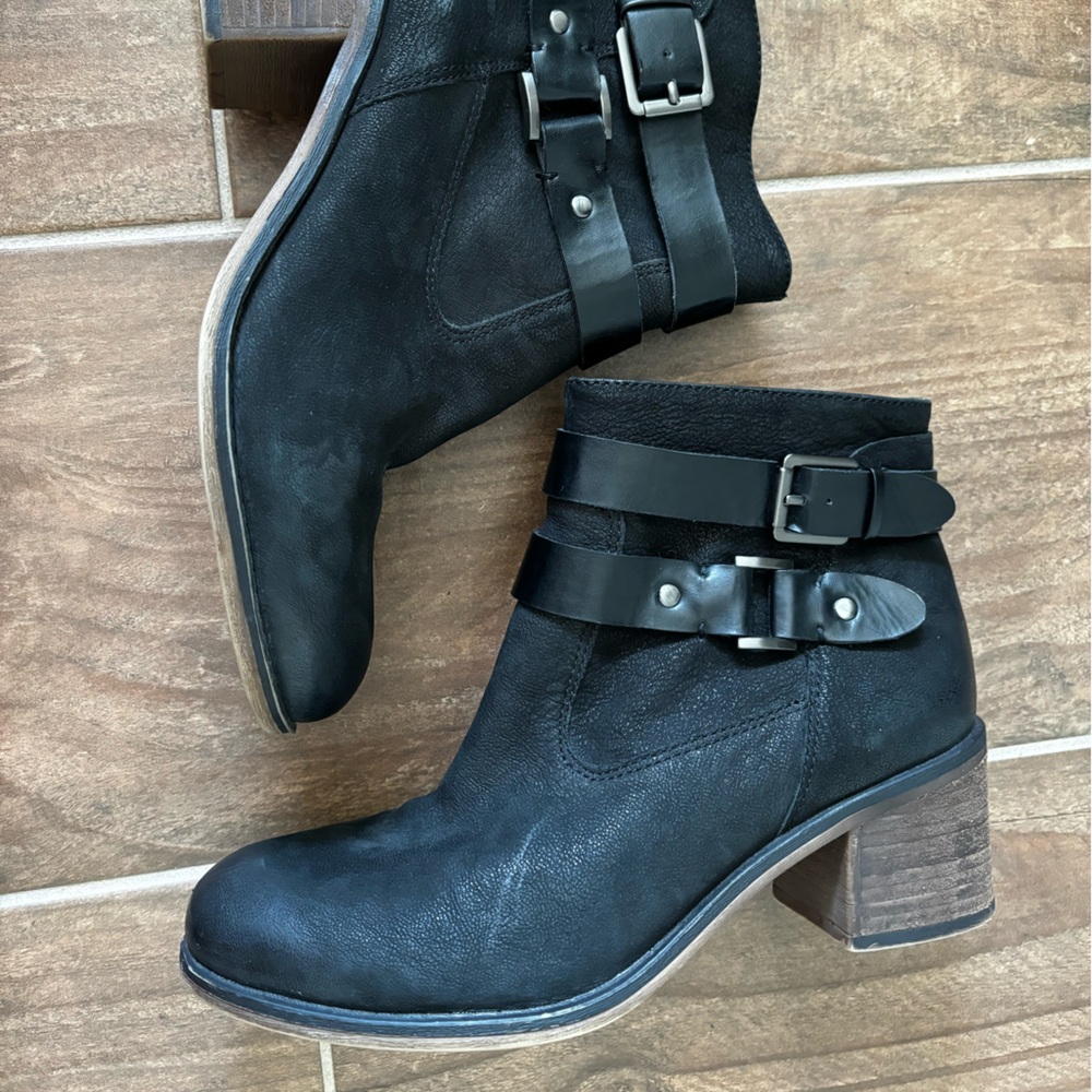 Franco Sarto Linden Black Leather Buckle Straps Block Heel Ankle Boots A863